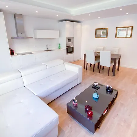 Anna & Thomas - Center Apartman *